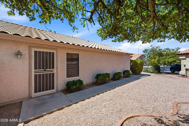 1025 W Jeanine Dr photo 3