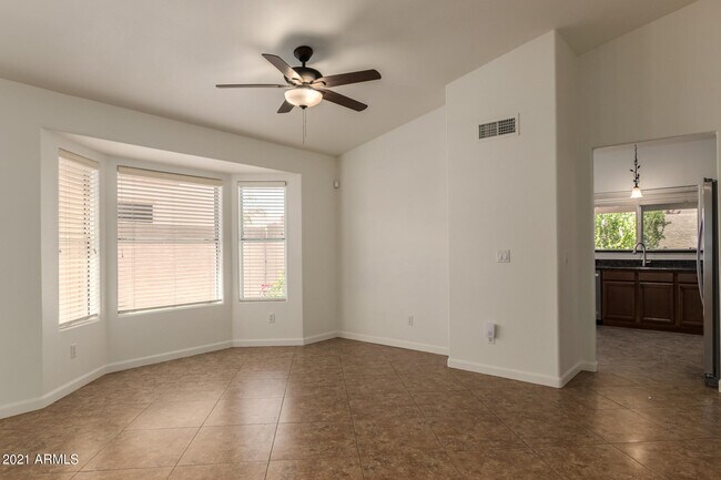 4634 E Grovers Ave Phoenix, AZ 85032 photo 5