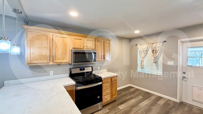 3830 W Cavalier Dr Phoenix, AZ 85019 photo 4