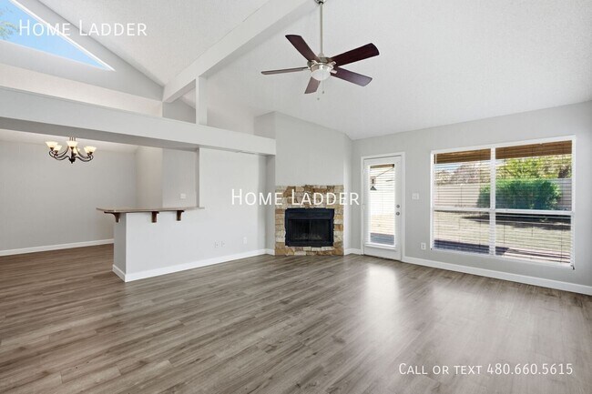 745 N Hazelton Dr photo 4