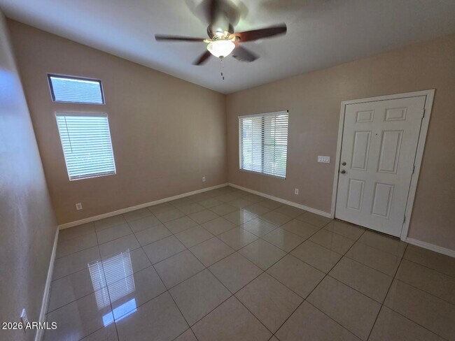 34 E Nolana Pl San Tan Valley, AZ 85143 photo 4