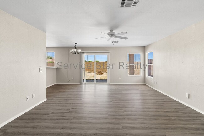 12106 N 130th Dr El Mirage, AZ 85335 photo 4