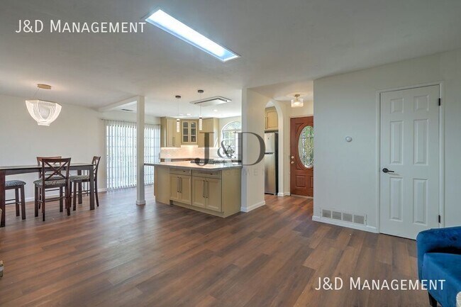 2891 Whitney St San Diego, CA 92111 photo 5