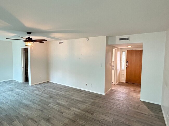 100 W Maryland Ave Phoenix, AZ 85013 photo 2
