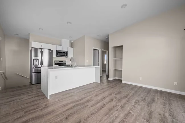 6211 Mesita Dr San Diego, CA 92115 photo 2