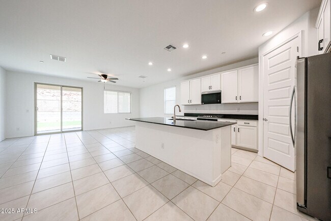 28486 N 134th Ave Peoria, AZ 85383 photo 4
