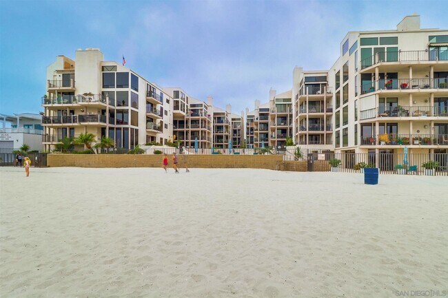 1145 Pacific Beach Dr San Diego, CA 92109 photo 2