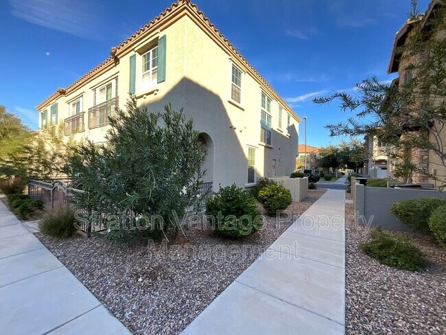 4709 E Portola Valley Dr Gilbert, AZ 85297 photo 2
