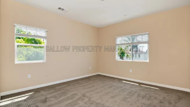 1327 Holly Ave Imperial Beach, CA 91932 photo 4