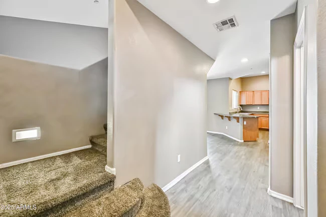 8053 W Waltann Ln photo 3