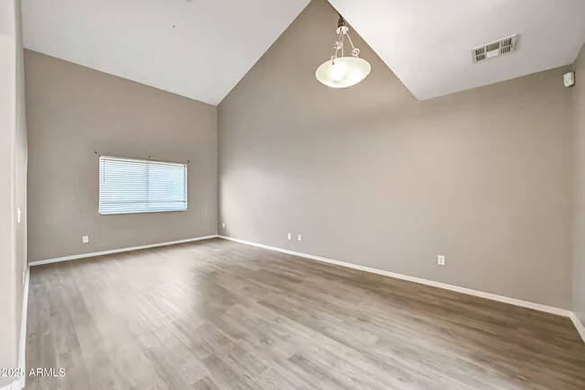 8053 W Waltann Ln photo 5