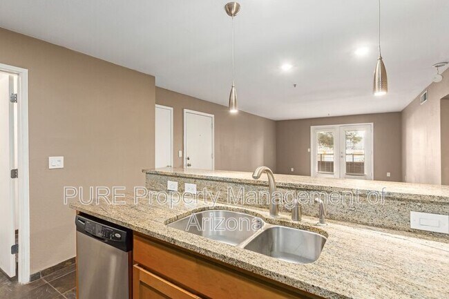 4704 E Paradise Village Pkwy N Phoenix, AZ 85032 photo 5