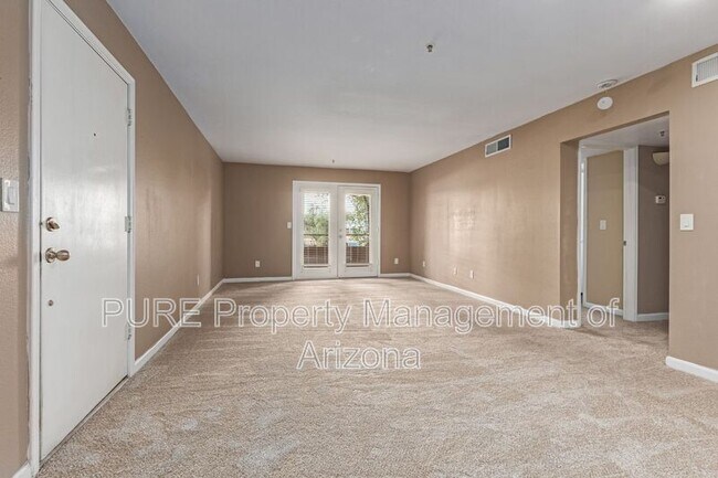 4704 E Paradise Village Pkwy N Phoenix, AZ 85032 photo 2