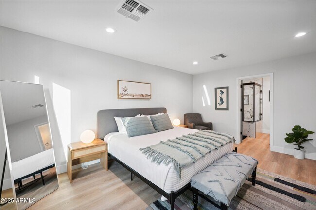 3802 E Piccadilly Rd Phoenix, AZ 85018 photo 5
