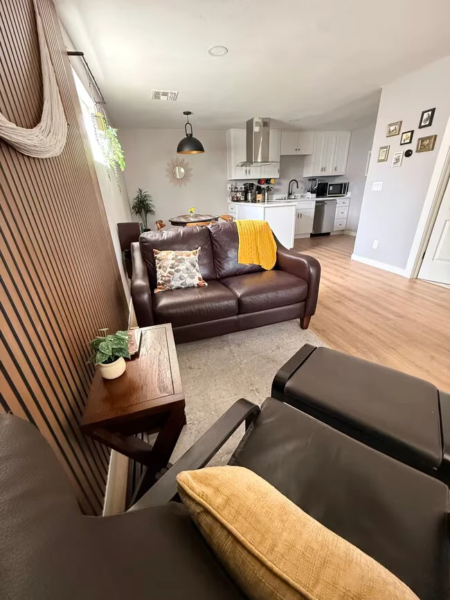 130 S Hibbert Mesa, AZ 85210 photo 4