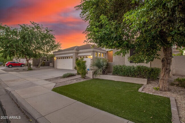10502 E Posada Ave Mesa, AZ 85212 photo 2