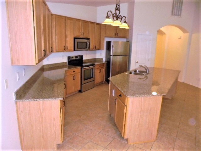 16413 N 171st Dr Surprise, AZ 85388 photo 3