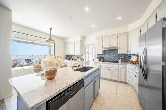 2283 Rock View Glen Escondido, CA 92026 photo 2