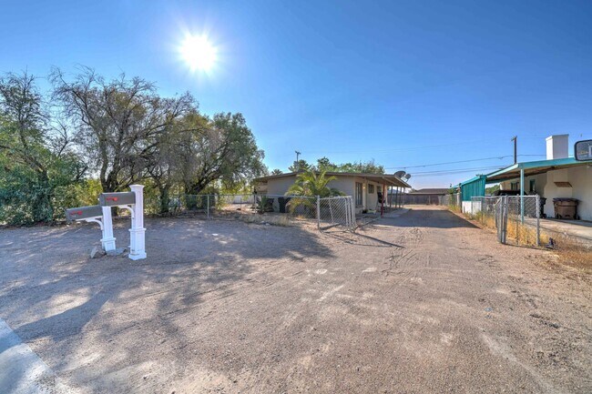 249-251 W Northern Ave Coolidge, AZ 85128 photo 2