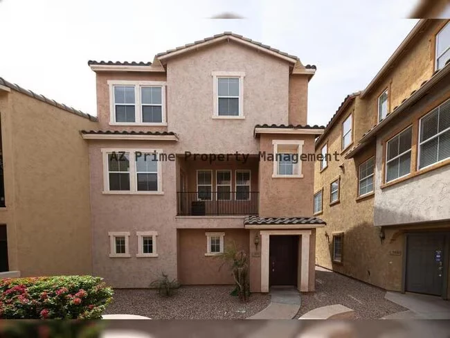 2032 N 78th Glen Phoenix, AZ 85035 photo 2