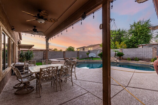 5420 W Sunland Ave Phoenix, AZ 85339 photo 2