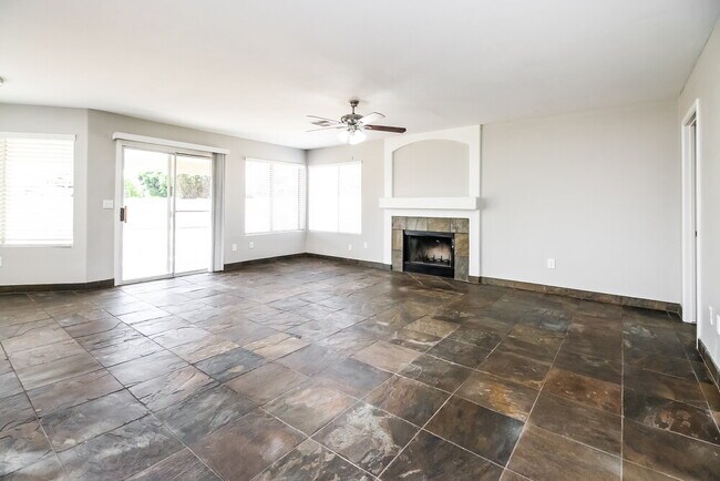 927 E Glenmere Dr Chandler, AZ 85225 photo 5