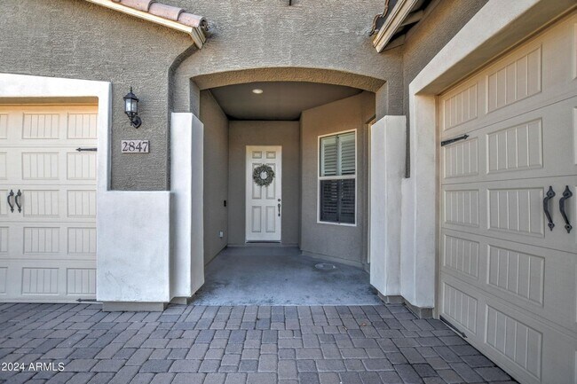2847 E Odessa St Mesa, AZ 85213 photo 2
