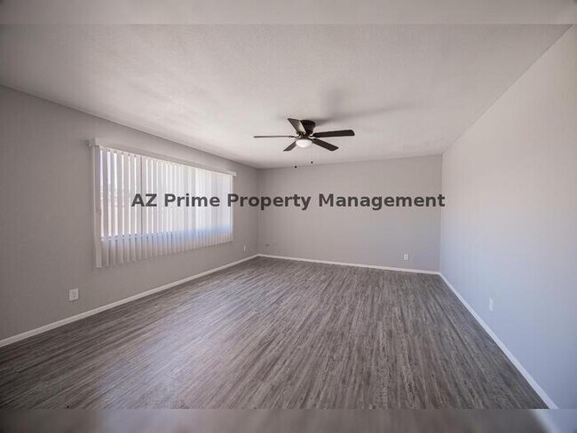 4704 S La Rosa Dr Tempe, AZ 85282 photo 4