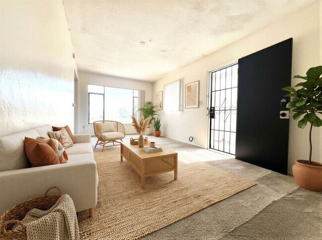 2160 Grand Ave San Diego, CA 92109 photo 2