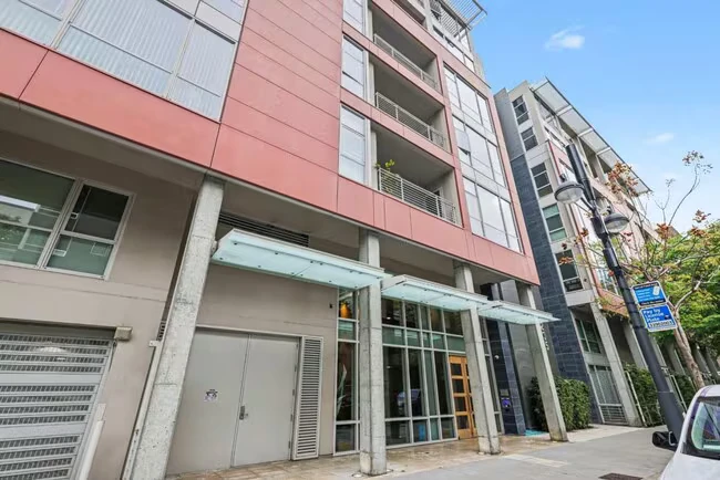 235 Berry St. photo 3