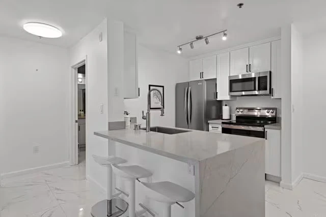 1970 Columbia St San Diego, CA 92101 photo 5