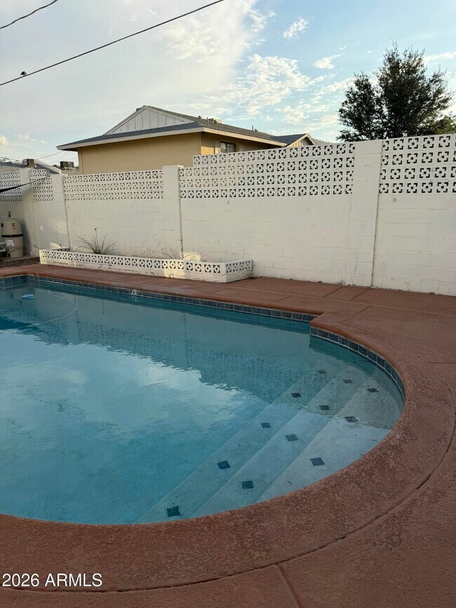 3722 S Grandview Ave Tempe, AZ 85282 photo 5