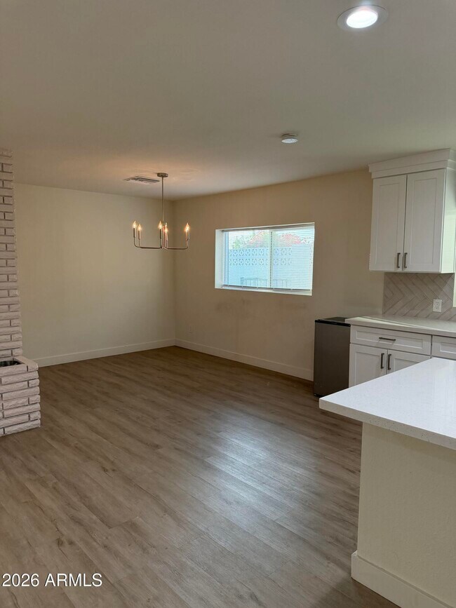 3722 S Grandview Ave Tempe, AZ 85282 photo 3