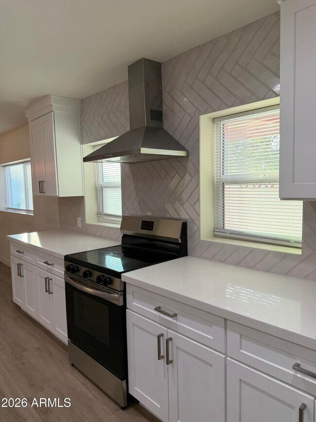 3722 S Grandview Ave Tempe, AZ 85282 photo 2