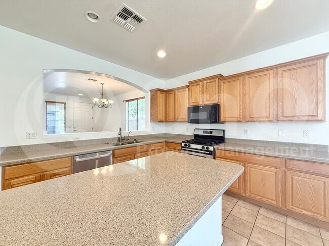 2135 E Grand Canyon Dr Chandler, AZ 85249 photo 5
