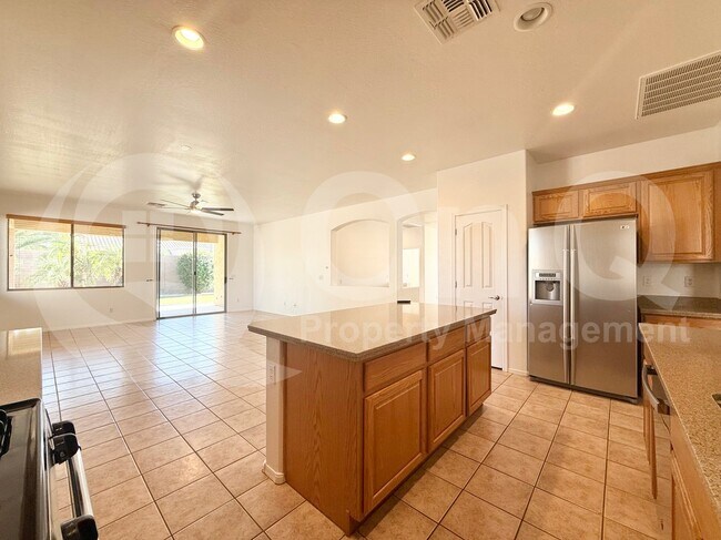 2135 E Grand Canyon Dr Chandler, AZ 85249 photo 4