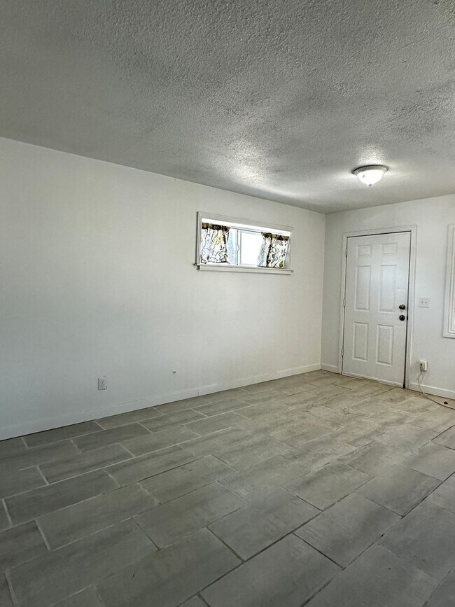 14003 N Palm St El Mirage, AZ 85335 photo 5