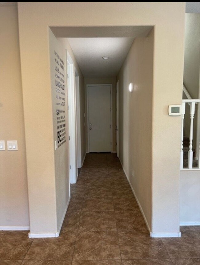 6302 S Onyx Dr Chandler, AZ 85249 photo 2