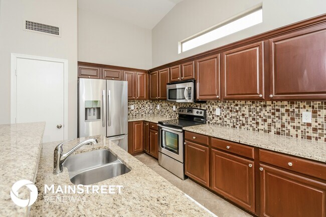 13485 W Statler St Surprise, AZ 85374 photo 5