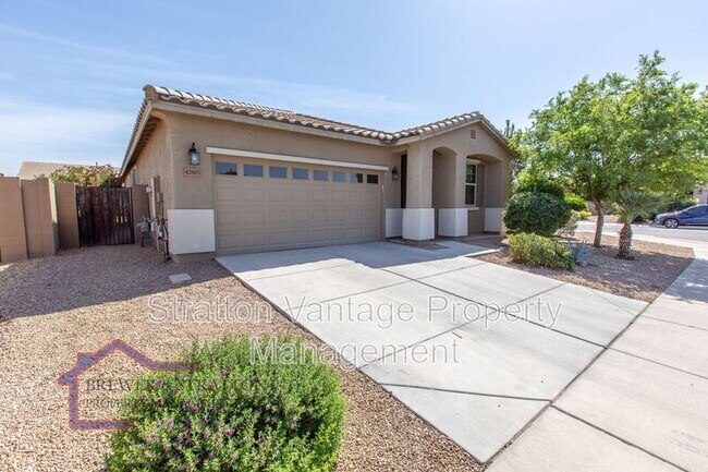 42607 W Centennial Ct Maricopa, AZ 85138 photo 4