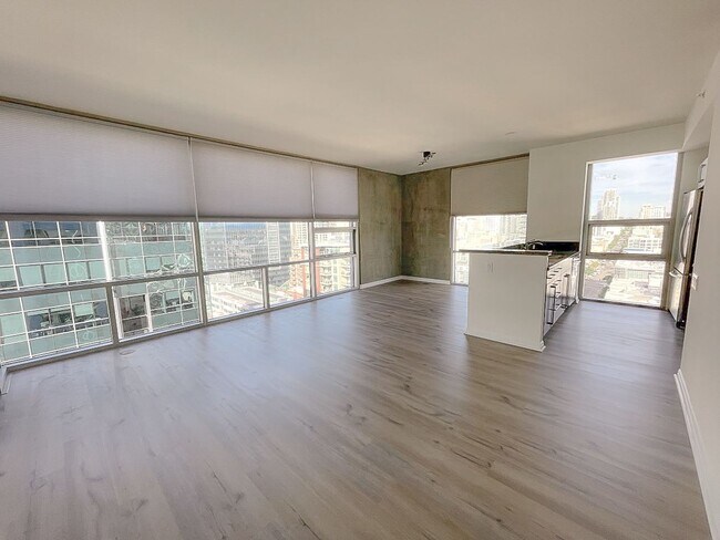 321 Tenth Ave San Diego, CA 92101 photo 4
