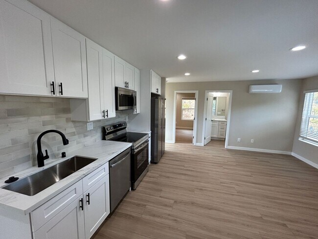 5978 Baja Dr San Diego, CA 92115 photo 3