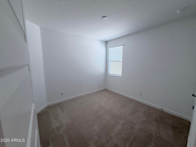 6991 W Pinnacle Vista Dr Peoria, AZ 85383 photo 5