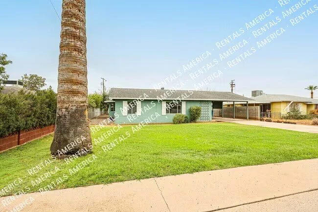 1723 W Indianola Ave photo 2