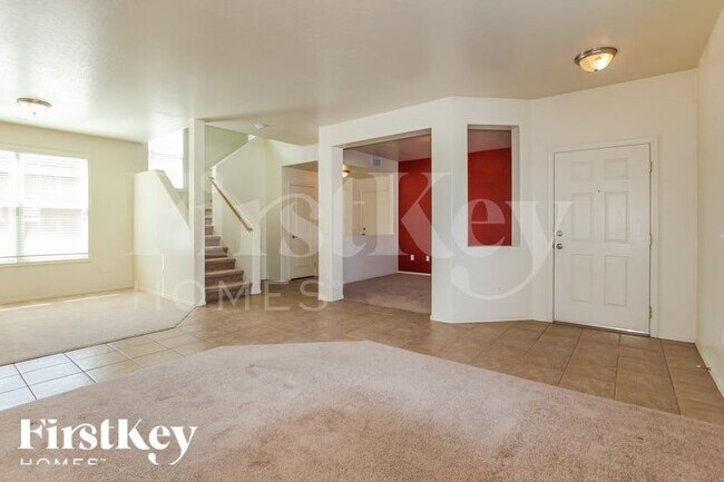 17173 W Post Dr Surprise, AZ 85388 photo 3