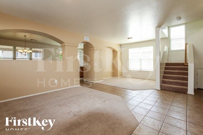 17173 W Post Dr Surprise, AZ 85388 photo 2