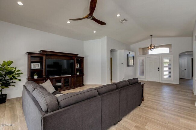 3961 E Remington Dr Gilbert, AZ 85297 photo 5