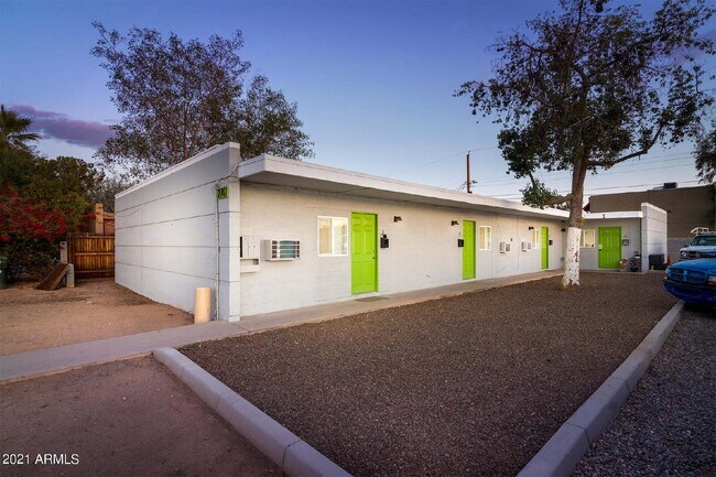 2741 W Tuckey Ln Phoenix, AZ 85017 photo 3