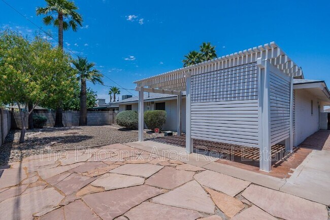 1001 E Campus Dr Tempe, AZ 85282 photo 5