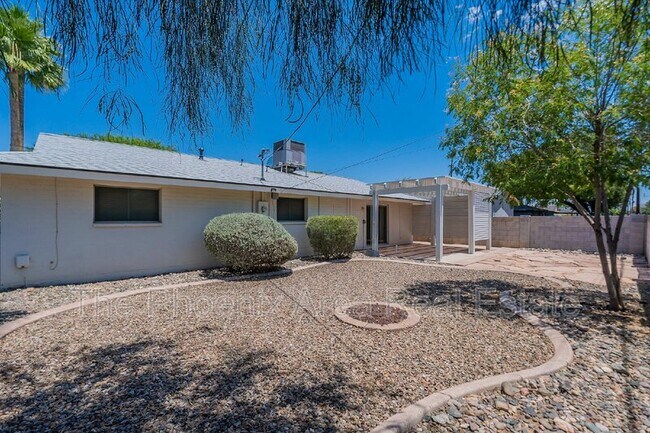 1001 E Campus Dr Tempe, AZ 85282 photo 4
